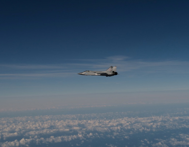 НАТО перехопило російські МіГ-31 в небі Естонії. ЄС і США засудили провокацію Кремля, Україна закликала до рішучих дій союзників.