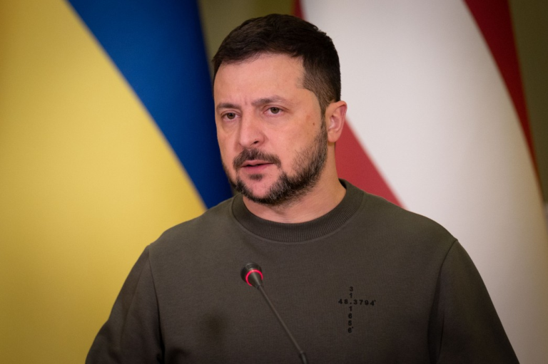 Президент Зеленський заявив, що готовий залишити посаду після закінчення війни. Дізнайтеся, що він сказав про вибори та свою участь у них.