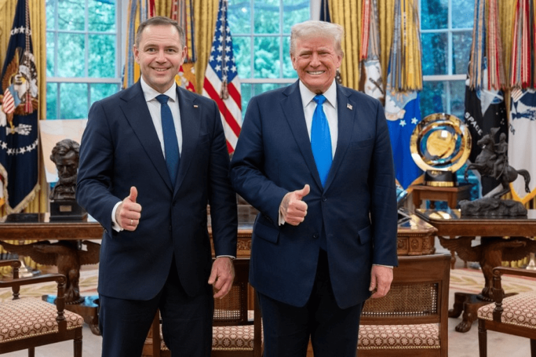 Президент США Дональд Трамп заявив, що Вашингтон готовий захистити Польщу у разі нової ескалації Росії біля кордонів НАТО.