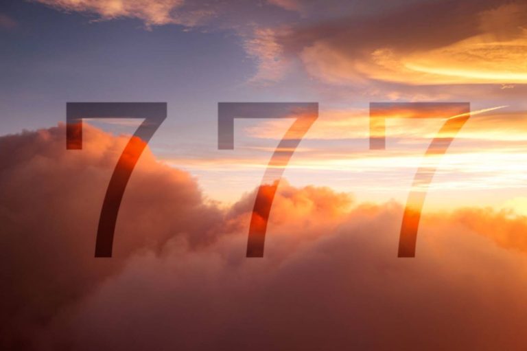 Число 777: що воно означає і чому його вважають особливим