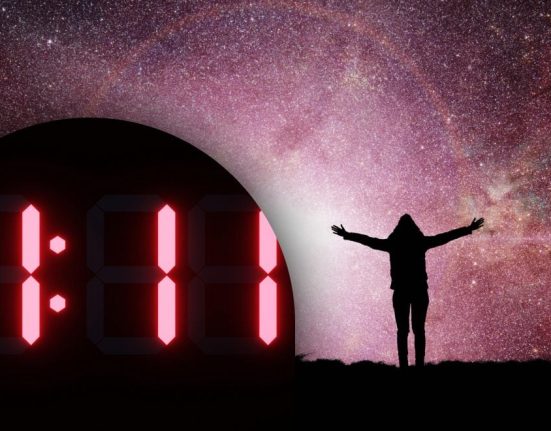 Що означає побачити 11:11 на годиннику