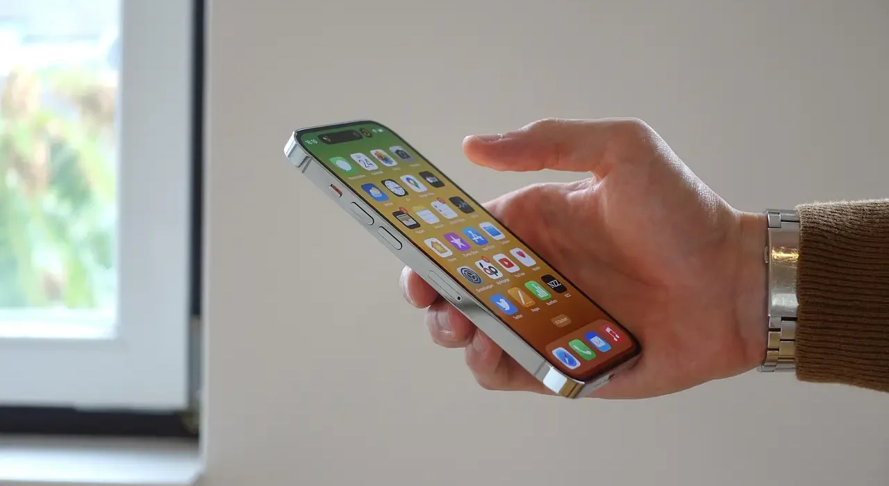 Навіщо терміново потрібно оновити iPhone і iPad: попередження експертів