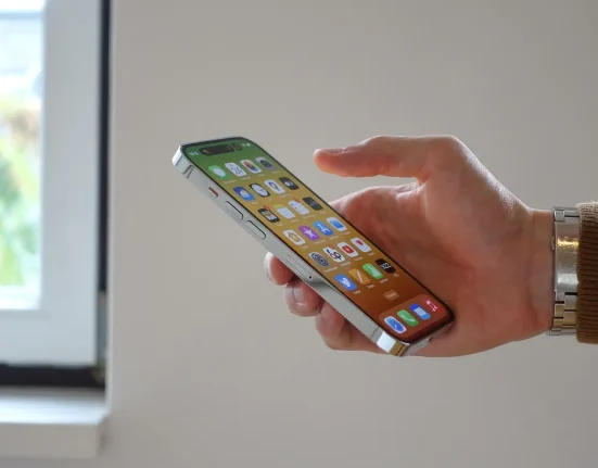 Навіщо терміново потрібно оновити iPhone і iPad: попередження експертів