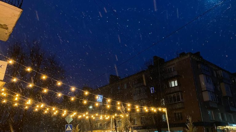 Графік відключень свіила у Черкасах та області на 10 квітня: список черг