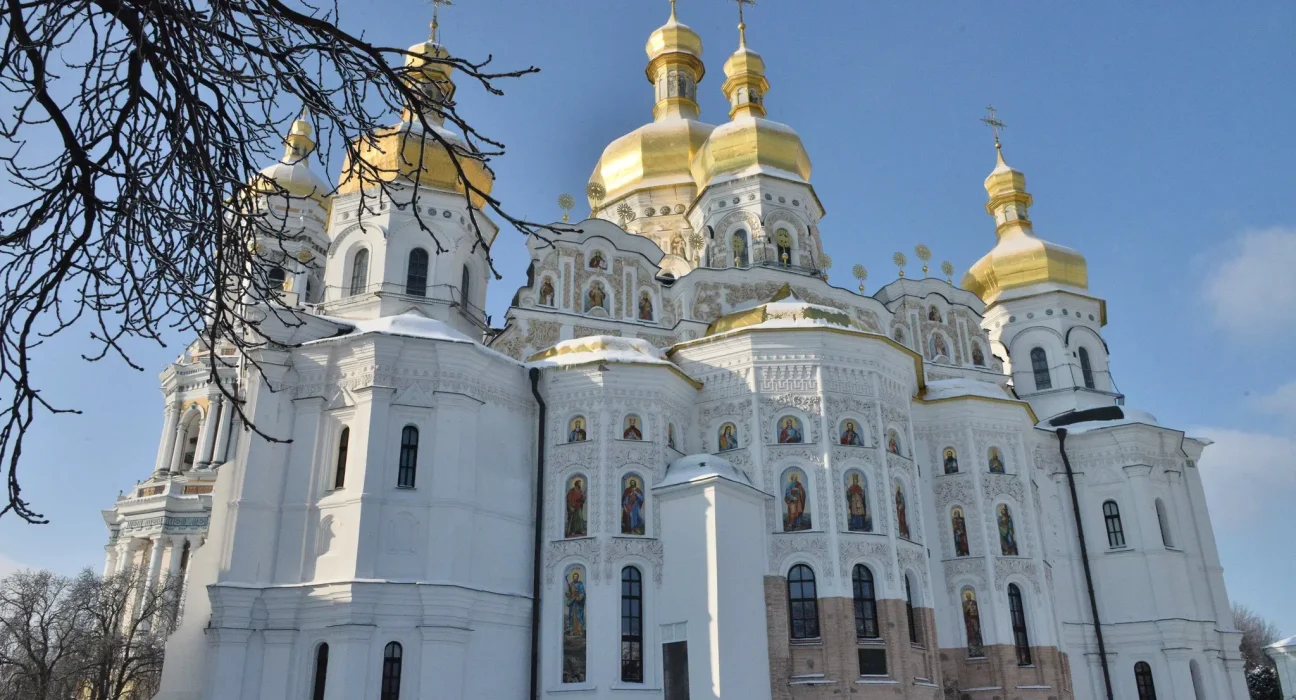 Які церковні свята відзначають у лютому 2026 року: повний перелік