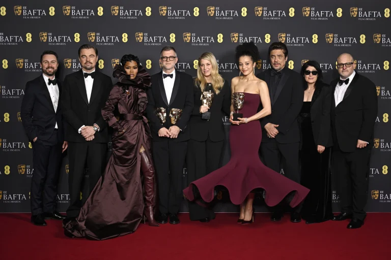 У Лондоні оголосили переможців BAFTA 2026: хто отримав золоті маски