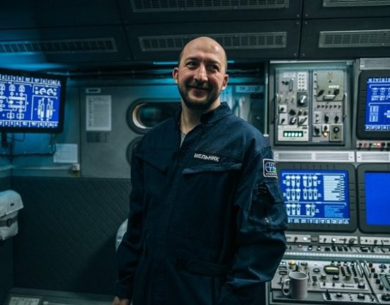 Де подивитися фільм «Ти — космос» онлайн безкоштовно: дата та час показу на телебаченні