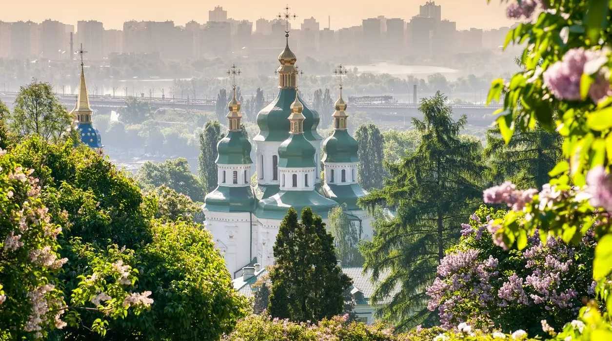 Коли Трійця у 2026 році: дата, традиції та що не можна робити цього дня
