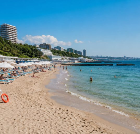 Де купатися в Одесі 2026: список відкритих пляжів, адреси та що з озерами