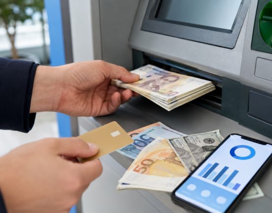 Українцям дозволили знімати більше готівки: нові ліміти НБУ з 11 серпня