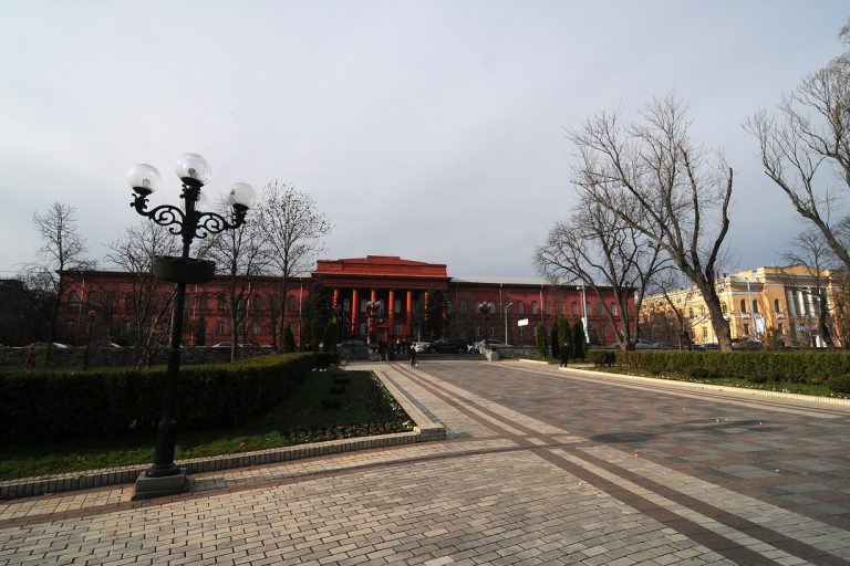 Червоний корпус Київського університету імені Тараса Шевченка